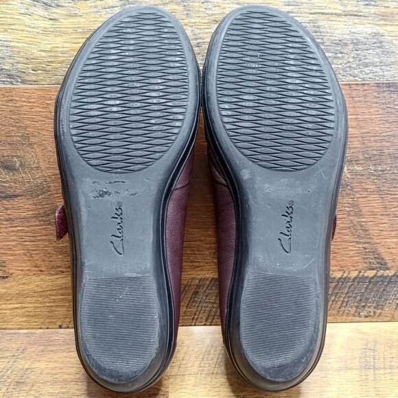 Clarks Women's Loafers Burgundy Leather Soft Cushion Slip-On Shoes Size 8 - Picture 8 of 8